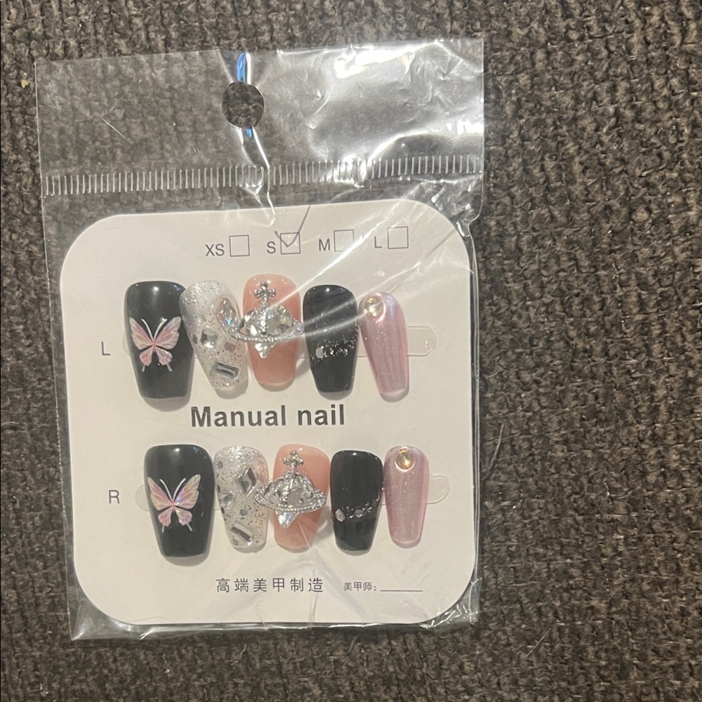 Butterfly Design Press-On Nails - Black and Pink